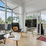 3 Bedroom Beautiful In 度假居