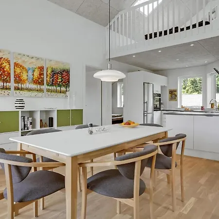 Vakantiehuis 3 Bedroom Beautiful In