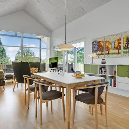 Holiday home 3 Bedroom Beautiful In