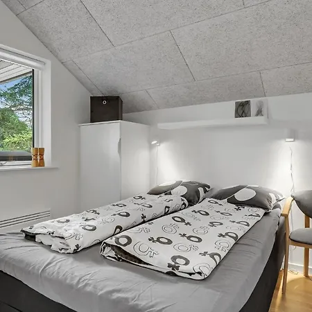 3 Bedroom Beautiful In Nyaraló Hejls