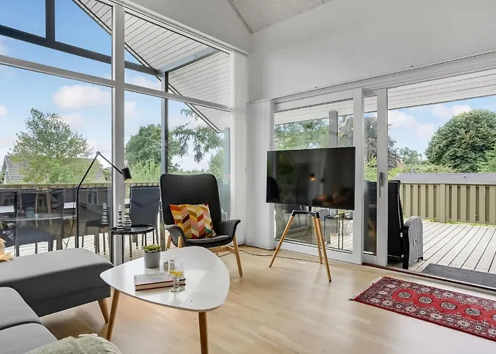 3 Bedroom Beautiful In Σπίτι διακοπών