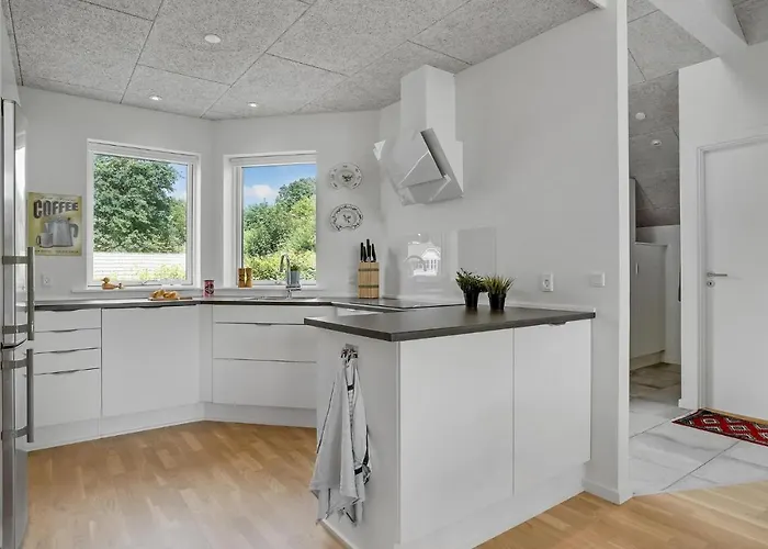 3 Bedroom Beautiful In Σπίτι διακοπών *