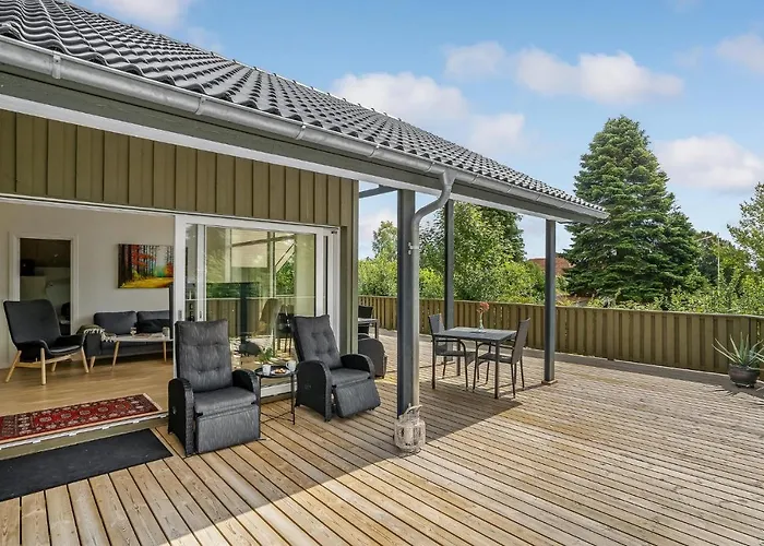 Σπίτι διακοπών 3 Bedroom Beautiful In *